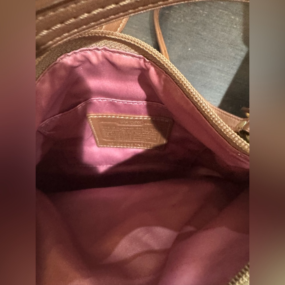 Coach Preloved bag - Picture 5 of 9